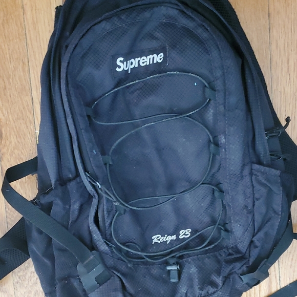 Supreme Classic Black Backpacvk - Picture 1 of 6